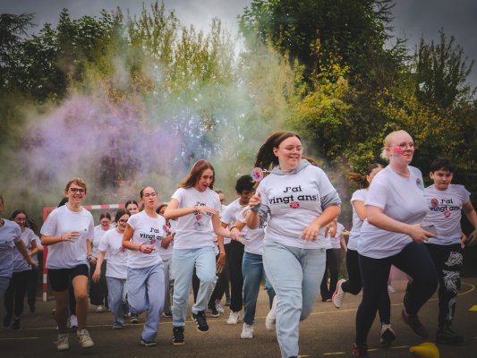 Color run des 80 ans du lycée de Champs-Sur-Yonne
