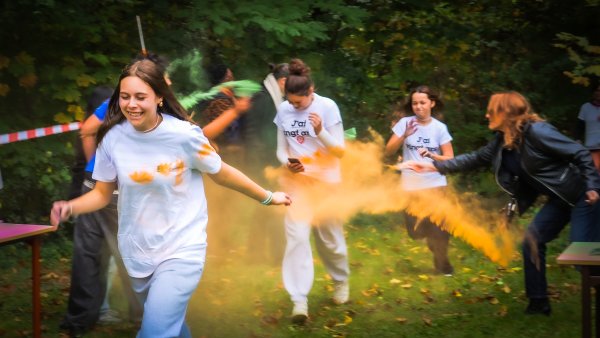 Color run des 80 ans du lycée de Champs-Sur-Yonne