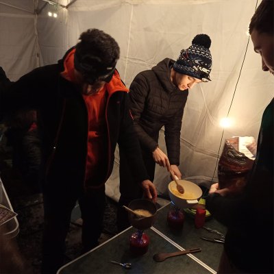 Sortie nocturne en raquettes à neige pour l'AS du LEGTA de Grenoble Saint-Ismier !